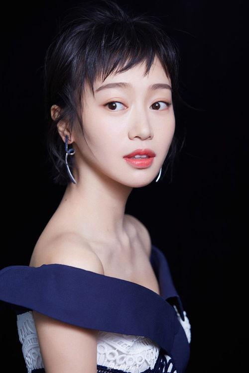 陈昊明个人资料,才华横溢的年轻才俊，多领域成就斐然